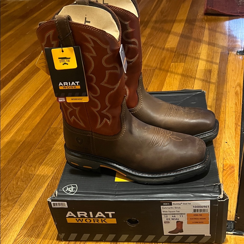 Ariat Men's Dark Brown and Tan Western Boots